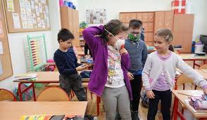 Wszystko zależy od rozwoju sytuacji epidemicznej. Wkrotce Minie Rok Nauki Zdalnej Kiedy Uczniowie Starszych Klas Wroca Do Szkol Plus Gloswielkopolski Pl