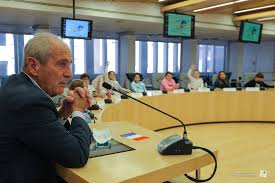 Hubert falco (born 15 may 1947 in pignans, var) is a french politician who has been appointed secretary of state for development of the territory in the government of françois fillon on 18 march 2008. Petits Elus Dans Le Grand Bain Site Officiel De La Ville De Toulon