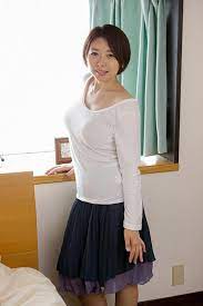 MBMH-021 綺麗なおばさんは好きですか？【奇跡のAV出演】恥じらい五十路セックス4 品良く乱れる初撮り熟女5人 - Javpop