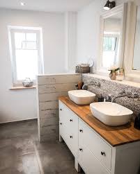 Good Morning Unser Familienbad Ich Muss Ja Sagen Dass Ich Den Ikea Waschbeckenunterschrank Total Prakti Ikea Banyo Ikea Fikirleri Banyo Makyaj Masasi