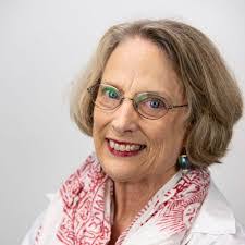 Leslie Peacock's Instagram, Twitter & Facebook