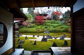 First Developed During The 8th Century To Mimic The Gardens Of China S Song Dynasty Japanese Zen Gardens Japanese Zen Garden White Gravel Garden Japanese Zen