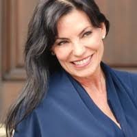 Kim Bondy's Instagram, Twitter & Facebook