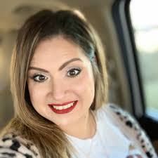 Shelly Hinds's Instagram, Twitter & Facebook