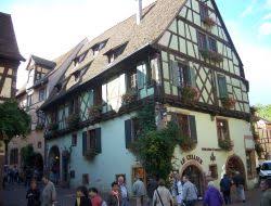 Location de charme ,style alsacien avec boiseries et colombages. Location Vacances Kaysersberg Haut Rhin