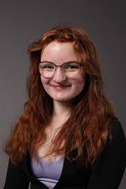 Elise Bass's Instagram, Twitter & Facebook