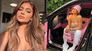 Kylie jenner is the fourth person to achieve. Top 10 Instagram Post In September 2020