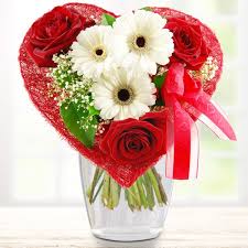 Blumen und blumensträuße gibt es in verschiedenen formen und größen. Blumenstrauss Blumenherz Vor Allem Zum Valentinstag