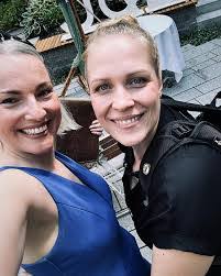 Vanessa Kraft's Instagram, Twitter & Facebook