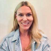 Alex Ober's Instagram, Twitter & Facebook