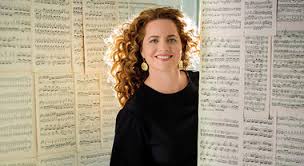 The official facebook page for conductor speranza scappucci. Speranza Scappucci Prima Donna A Dirigere L Orchestra Del Ballo Delle Debuttanti Di Vienna Il Mattino It