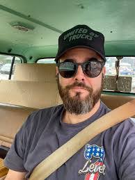 Carl Wier's Instagram, Twitter & Facebook