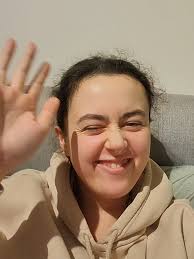 Say Hello to Di Robin