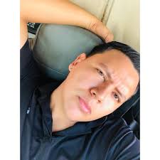 𝗖𝗢𝗠𝗕𝗢 𝗗𝗘𝗦𝗗𝗘 𝗟𝟵𝟵! Nosotros tenemos el sabor y variedad de las  mejores hamburguesas, y aunque no lo creas en combos desde L99 Visitanos o  llámanos en San Pedro Sula y La Ceiba,