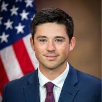 Luke Wallis's Instagram, Twitter & Facebook