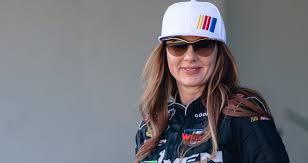 View career statistics for jennifer jo cobb. Jennifer Jo Cobb Kehrt In Brands Hatch In Die Euro Nascar Zuruck Nascar Whelen Euro Series