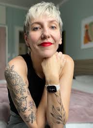 Cassandra Berger's Instagram, Twitter & Facebook