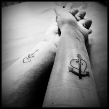 Nun Aber Bleiben Glaube Hoffnung Liebe Diese Drei Aber Die Liebe Ist Die Grosste Unter Ih Liebe Glaube Hoffnung Tattoo Hoffnung Tattoo Glaube Liebe Hoffnung