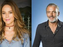 Caroline paola oliveira da silva (born april 14, 1982) known by the stage name paolla oliveira, is a brazilian actress. Paolla Oliveira E Diretor Da Globo Terminam O Casamento Apos Quase Quatro Anos Bem Parana