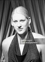 Leslie Teasley's Instagram, Twitter & Facebook