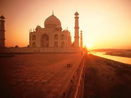 Taj Mahal An Eternal Symbol Of Love Is A Must Visit Monument In India Tajmahal Travelindia Taj Mahal India Taj Mahal Most Beautiful Places