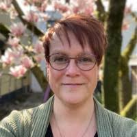 600+ "Joyce Der" profiles