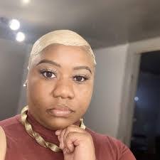 Lashanda Amos's Instagram, Twitter & Facebook