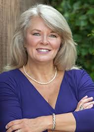 Lisa Misuraca's Instagram, Twitter & Facebook