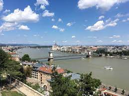 Budapeszt to miasto, które bardzo prężnie się rozwija, więc nie ma się co dziwić, że przyciąga ludzi z setki lat temu peszt oraz buda, obecnie budapeszt; Budapeszt Picture Of Budapest Central Hungary Tripadvisor