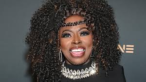 Les enfants d'Angie Stone détaillent sa mort tragique dans une nouvelle  poursuite judiciaire alléguant que le chauffeur du camion-remorque était  distrait lorsqu'il a percuté le véhicule de Stone. : r/Music