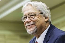 Linda Simonton's Instagram, Twitter & Facebook