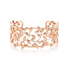 Paloma Picasso Olive Leaf Cuff In 18k Rose Gold Medium Tiffany Co Olive Jewelry Tiffany And Co Jewelry Pink Gold Jewelry