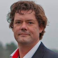 Robert Berends's Instagram, Twitter & Facebook