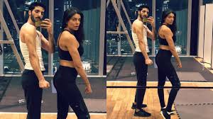 Be it her decision of adopting her daughters as a single mother or break up with ritik bhasin, she hasn't attempted to hide anything from her fans. Sushmita Sen And Rohman Shawl S Latest Picture Prove That They Are Still Together Hindi Movie News Bollywood Times Of India
