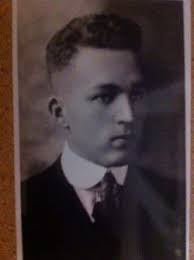 Ola Willis's Instagram, Twitter & Facebook