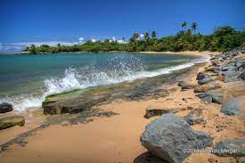 Better known for their typical fritters like; Pinones Beach