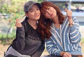 Download cukup derita itu  all saisons : Drama Adaptasi Novel Cukup Derita Itu