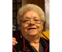 Kelly Jester's Instagram, Twitter & Facebook