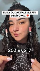 Emily Dudak Kalemi 203 vs 217: Makyaj Tutorial