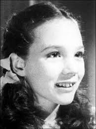 Who Recognizes this Future Academy Award winning actress? She made both her  Broadway and TV debut in the 1950's. In the 1960's, she won an Academy  Award for her performance in a