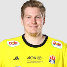 Robin Haug's Instagram, Twitter & Facebook