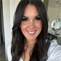 Amber Cluff's Instagram, Twitter & Facebook