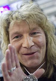 Vincent Raven am Boden zerstört: Corax ist weg! Wurde der Rabe etwa  ermordet?