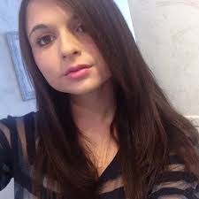 Samantha Beller's Instagram, Twitter & Facebook