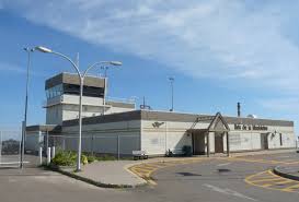Je ne comprends pas comment un programme retoqué par la commission grand site peut être remis en cause». Iles De La Madeleine Airport Wikipedia