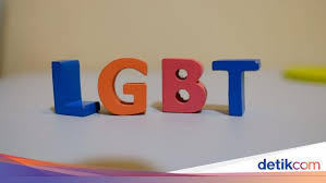 Tapi tentu itu tidak mungkin karena lgbt merupakan hal yang haram di semua agama. Hukum Mati Lgbt Brunei Pelajari Syariat Islam Di Aceh