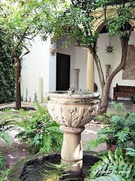When It S Very Hot Outside Jardin Espagnol Beaux Jardins Maisons De Style Espagnol