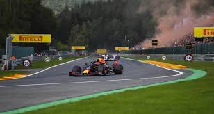 Volgens helmut marko overweegt red bull momenteel om zowel sergio pérez als max verstappen in belgië van een nieuwe motor te voorzien. 75 000 Fans Op Spa Tijdens Gp Van Belgie Belgische Regeringen Keuren Nieuwe Maatregelen Goed Formule1 Nl