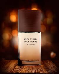 Issey Miyake L Eau D Issey Pour Homme Wood Wood Pin Ot Polzovatelya Stefania Na Doske Parfums Flakon