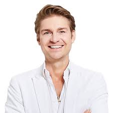 Top 30 European Perfume Influencers in 2025